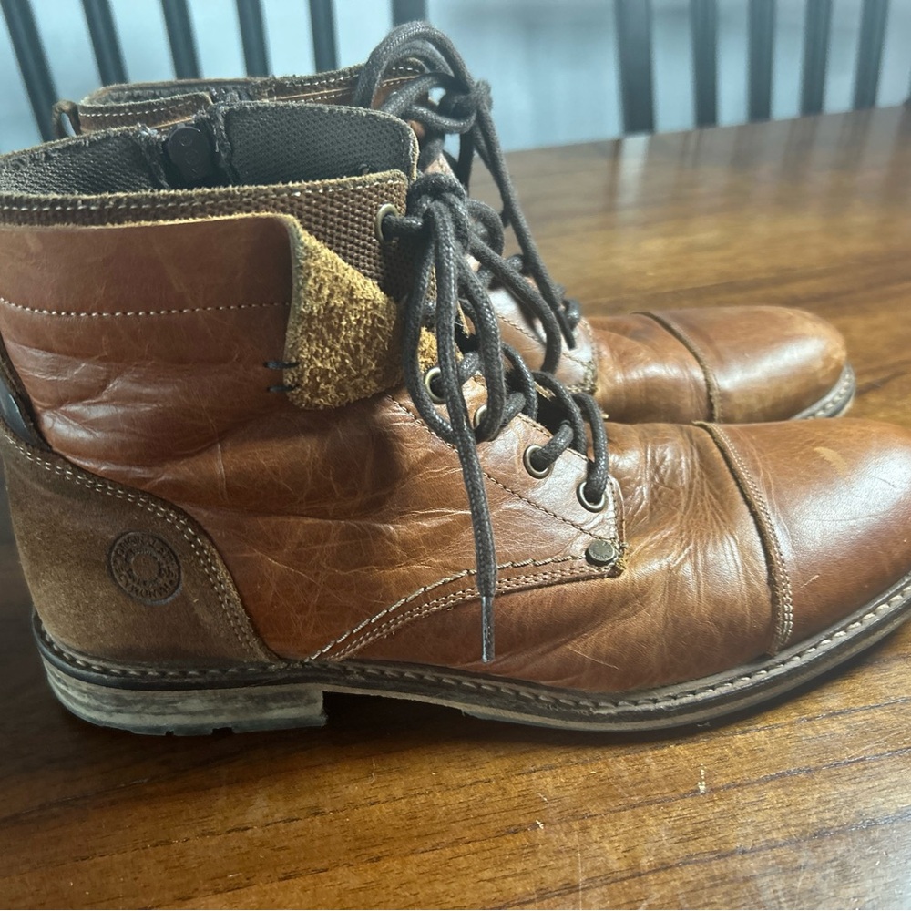 Classic Tan Leather Men's Boots - Picture 2 of 6